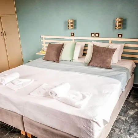 Sunrise Aparthotel 3*